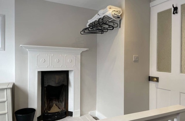 The Greig 1A - Stylish, modern 2 bed Wadhurst Apartment