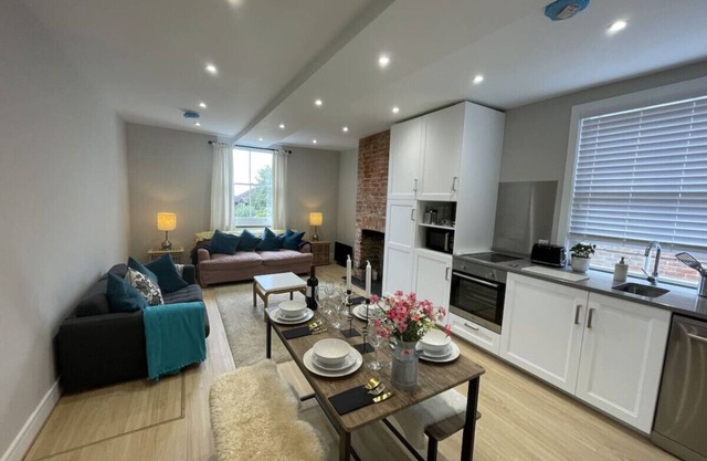 The Greig 1B - Smart, spacious 1 bed Wadhurst Apartment (1B) - Sleeps 4