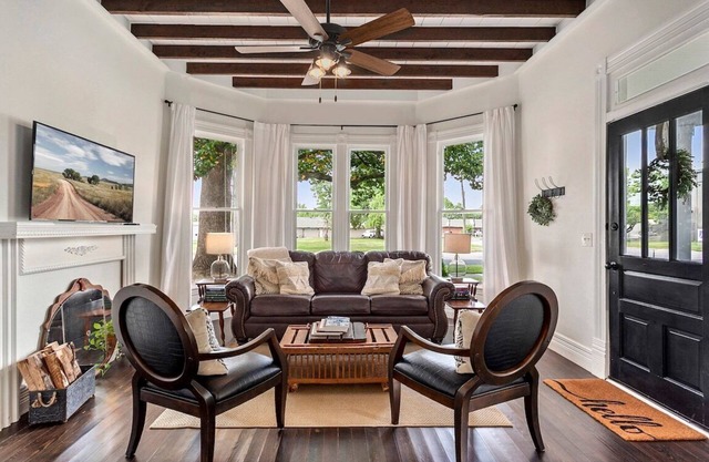 The Grove Cottage - Downtown Springdale