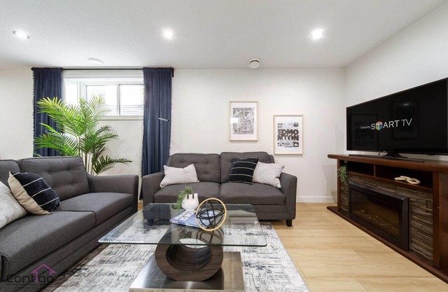The Jasper AC 4 BD Sleeps 8 Near DT and WEM