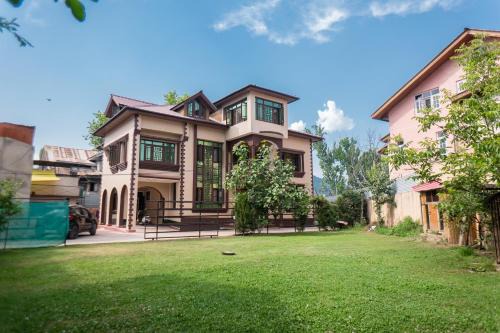 The Kashmir Haven