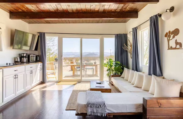 The Leeds Cabin: A Civilization Escape + Hot Tub