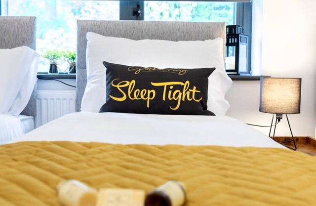 The Leeds Gathering - Hot Tub - EV Charging