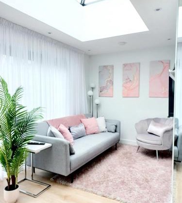 'The Limes' - Air-Con Two Double Bedroom Holiday House with Private Garden