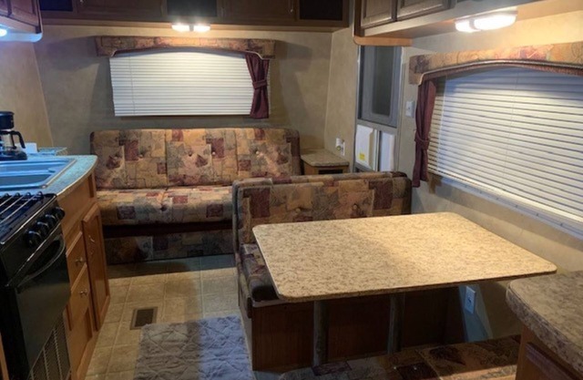 The Little Dipper is an adorable & cozy camper located in charming Dandridge TN