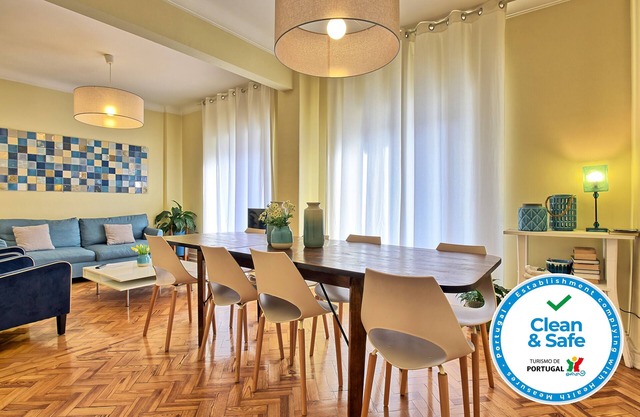 The location of the apartment is very convenient for both tourists