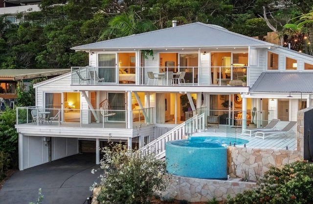 THE LODGE Pool, incredible views, stroll to Copacabana Beach