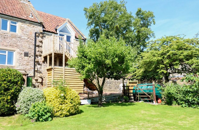 THE LOFT AT LUCOTT HOUSE, with a garden in Bath