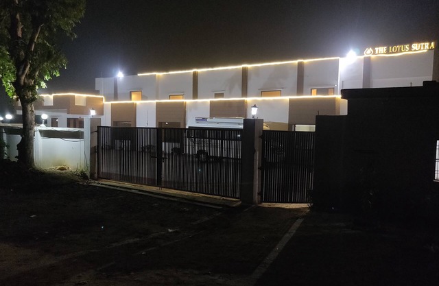 The Lotus Sutra Hotel