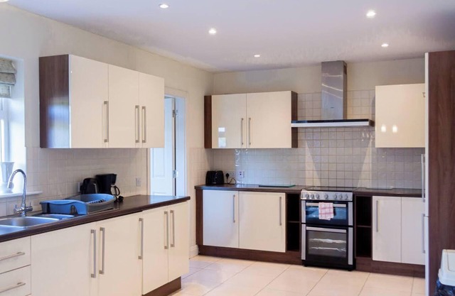 The luxury, self-catering townhouses boast elegant decor and modern.