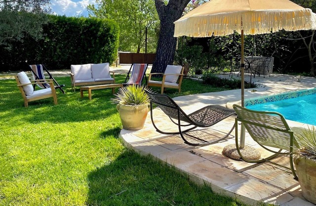The Mas des Ailles gîte, in the heart of the Vaucluse!