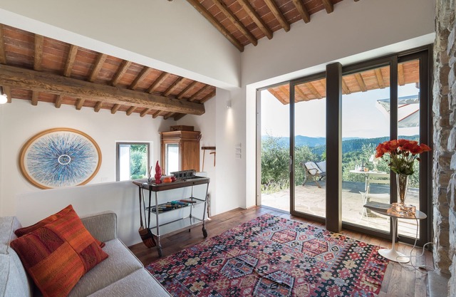 The MOONLIT & SUNNY COTTAGE in an olive grove near Florence in Tuscany