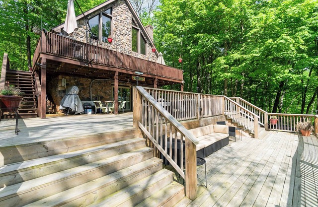 The Mountains Chalet in Private Rural Environment