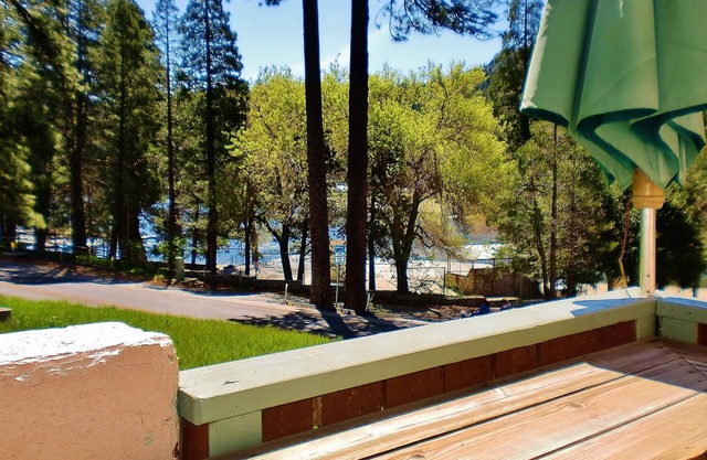 The North Shore Inn