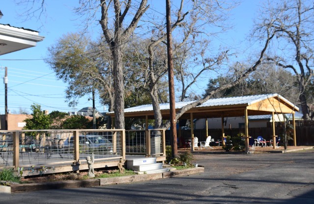 The Oak Motel