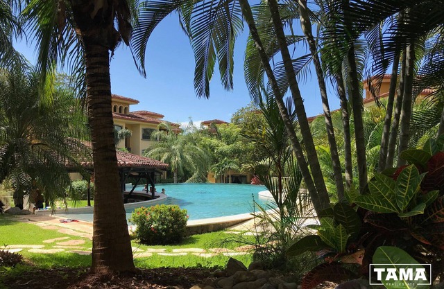 The Oaks luxury apartment Tamarindo Conchal Flamingo