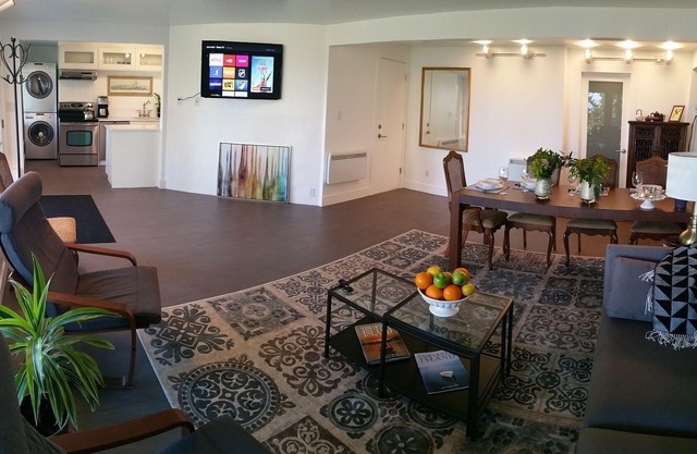 The Ocean Muse - 2 Bedroom Elegant Ocean View Suite