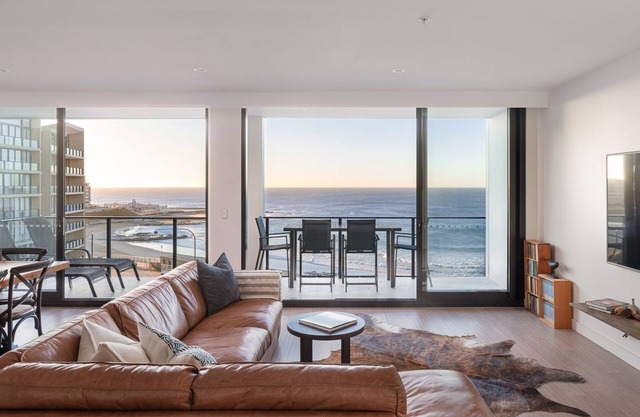 The Outlook - 2 bedroom apartment overlooking Newcastle Beach
