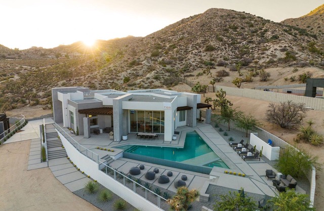 The Overlook by Fieldtrip | 5 Bd Modern Luxury with Infinity Pool & Views