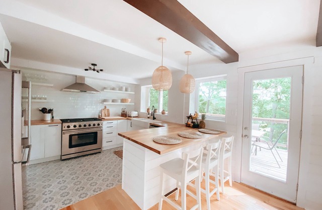 The Paddle House - four season waterfront property in the heart of Muskoka