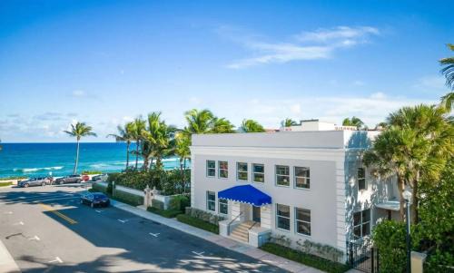 The Palm Beach House - Tropical