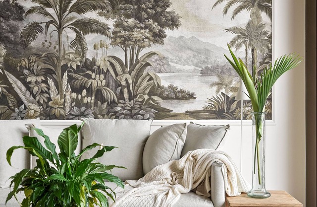 The Palmetto. Heated pool, walk to beaches, cafes & shops