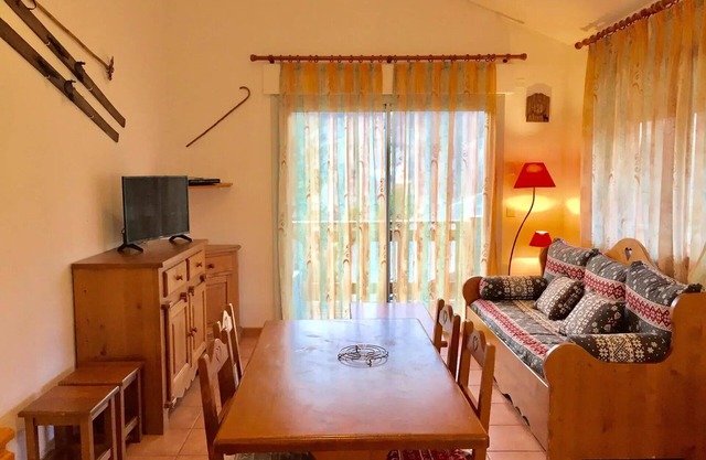 The Petit Bonheur Chalets - SMALL BONHEUR COTTLES - CHT84