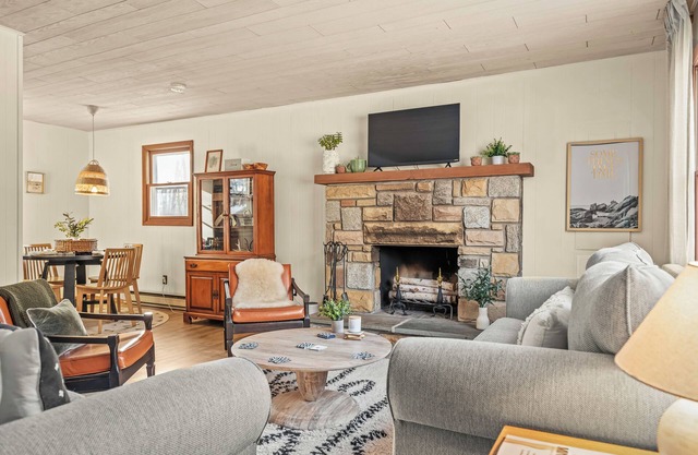The Pines by AvantStay | Firepit | Access to Arrowhead Lake Community Amenities