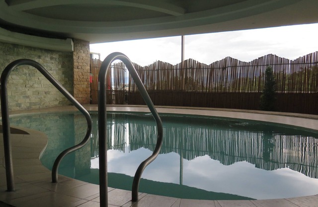 The Pinnacle Hotel and Suites