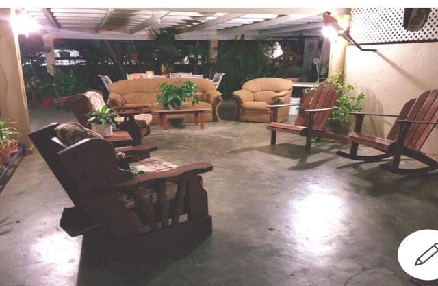The Pure Land of Eagle Peak Green Studio