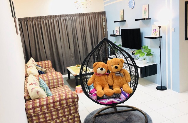 The Quintet Condominium 01 With GYM Club And Free WiFi