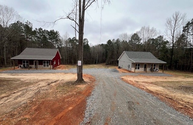 The Red Cottage on Brownlee!