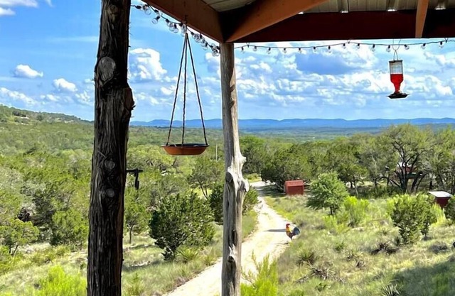 The Red Rooster Lodge