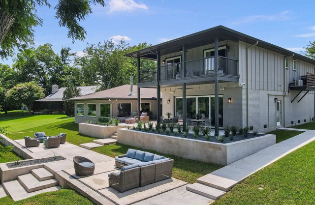 The Retreat on Lakeshore | Concierge Services