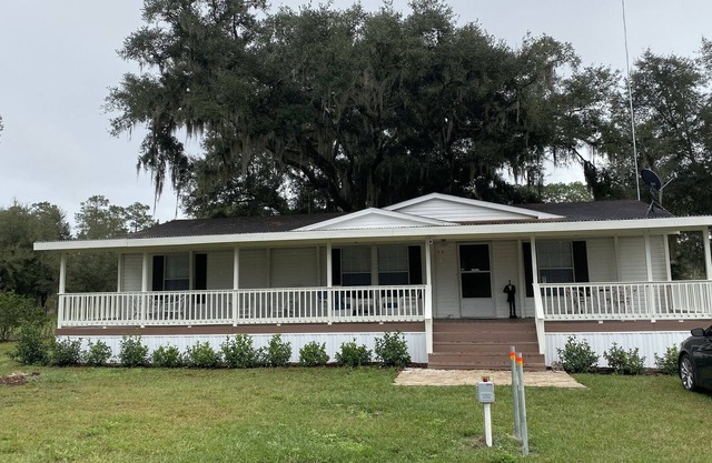 The River Farm - A comfortable stay on a private farm with animals & fishing.