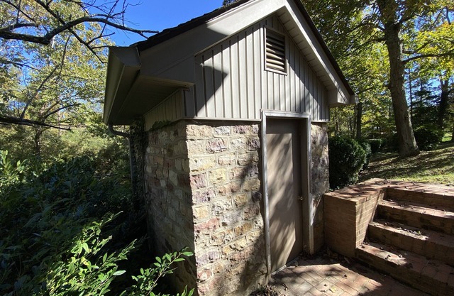 The Saks House