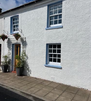 The Ship Inn's Mill Cottage - Weavers Way