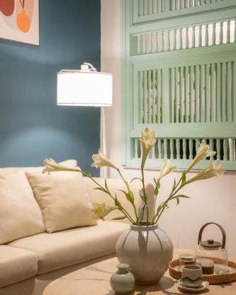 The Tin Homee Old Quarter Street View