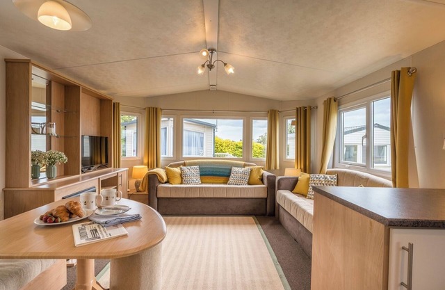 The Vansion, Pakefield