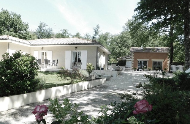 The villa of the Mas des Chênes in the heart of the bastides of Périgord