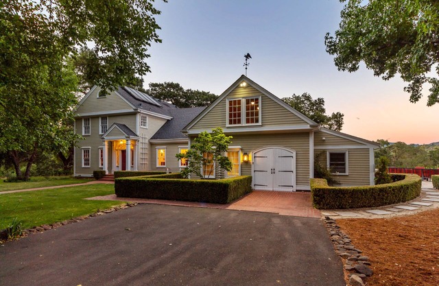 The Vineyard Estate: 33 Acres, Private Vineyard + Wine Cave, Lake + Slide, Pool