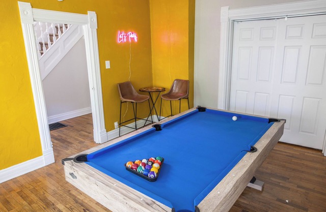 The White House - Close to campus + downtown - lots of room for everyone