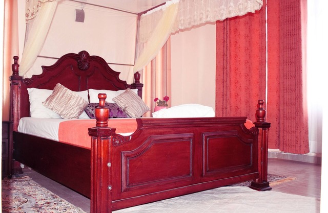 This light filled appartment is , spacious, cosy and feels more like home.