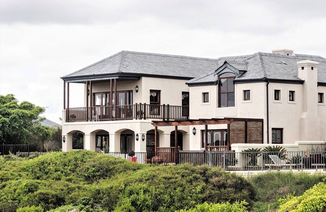 This property are no longer available for bookings.
