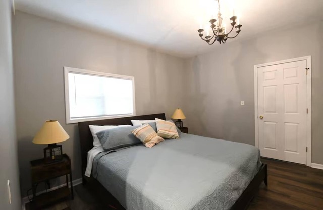 Three Blocks from Paradise – Cozy Home for 8 Near Lake Geneva