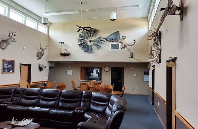 Three Rivers Lodge Room #5
