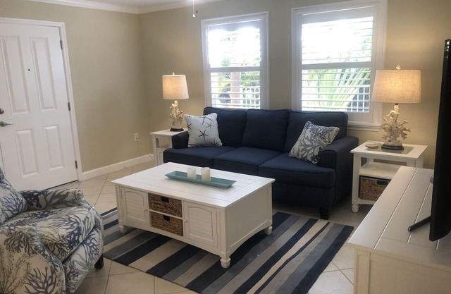 Tiki Life. Tropical Gateway to Boca Grande Beaches! Relax without the costs!