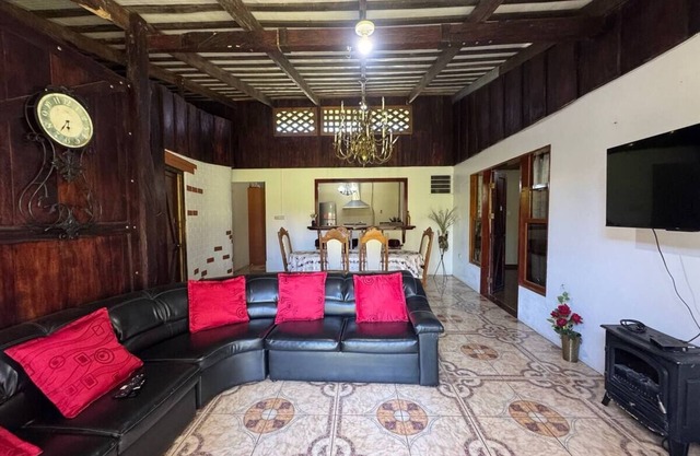 Tilarán home Entire or private accommodation.