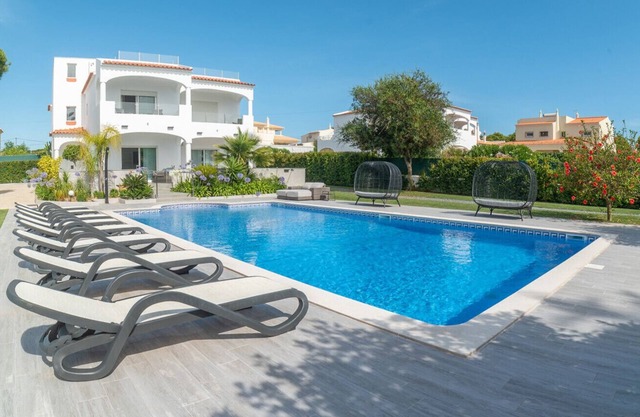 Tilias - Villa with private heatable pool, BBQ, Air/Con, Private Tennis Court, Snooker, Wi-Fi