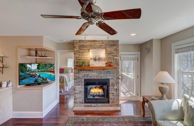 Timbers D-1- Mountain Condo, Echota Gated Resort, Indoor/Outdoor Pools and Hot Tub, Fitness Area,.